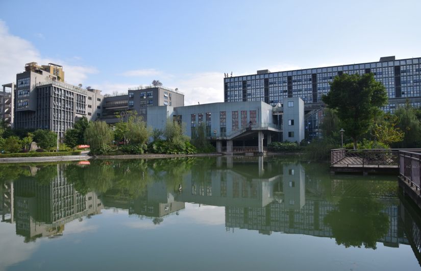 重庆移通学院中德学院图片