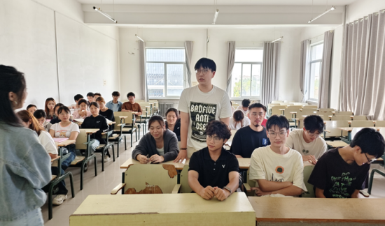 龙东学院图片