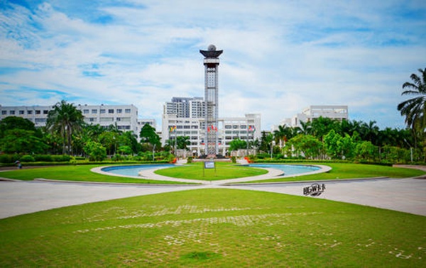 海南医学院校园风景图片
