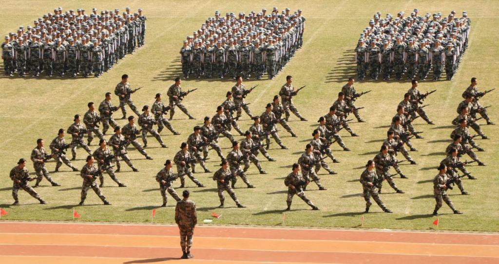 衡阳师范学院军训图片