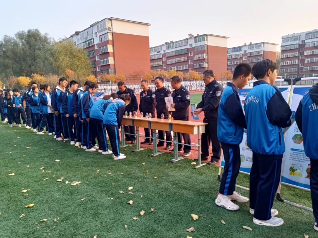 铁岭市朝鲜族高级中学绿色校园无毒人生禁毒宣讲进校园