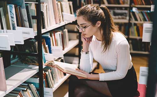 皇家艺术学院研究生学费，奖学金申请要求