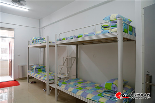 济南西城实验中学宿舍图片